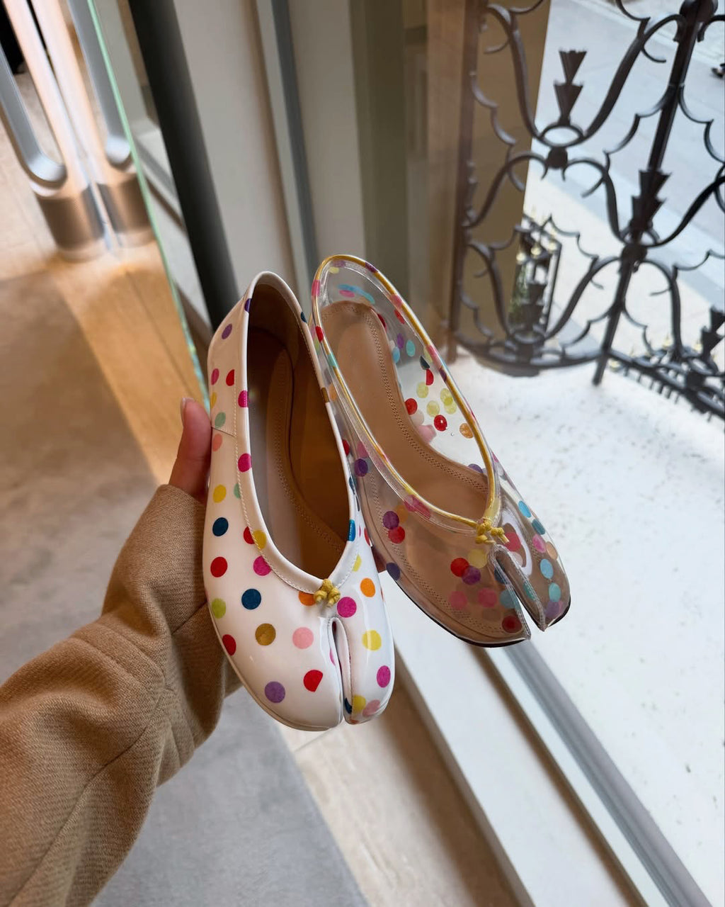 Women's Colorful Polka Dot Split-Toe Flats