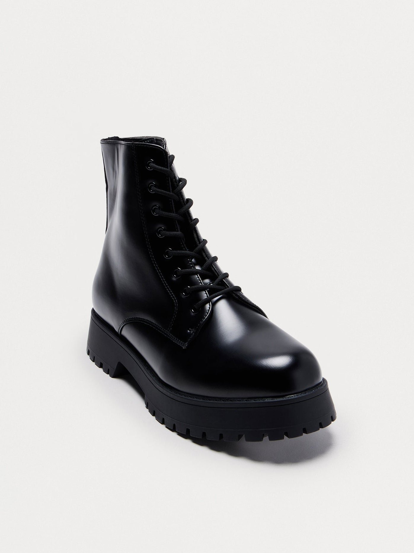 Men's Chunky-Sole Martin Boots | Sleek & Versatile