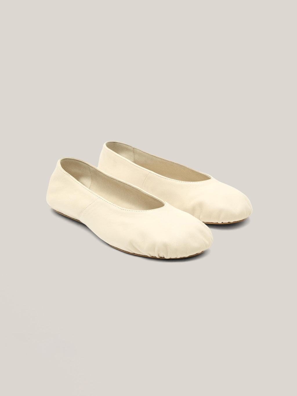 Women's Ruched Leather Ballet Flats