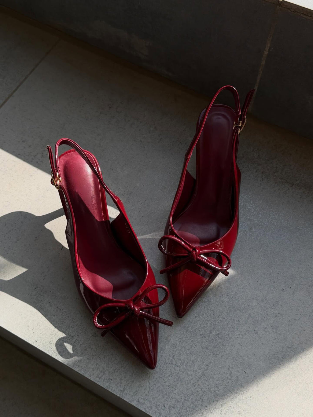 Ladies' Glossy Red Slingback Pumps with Bow Detail