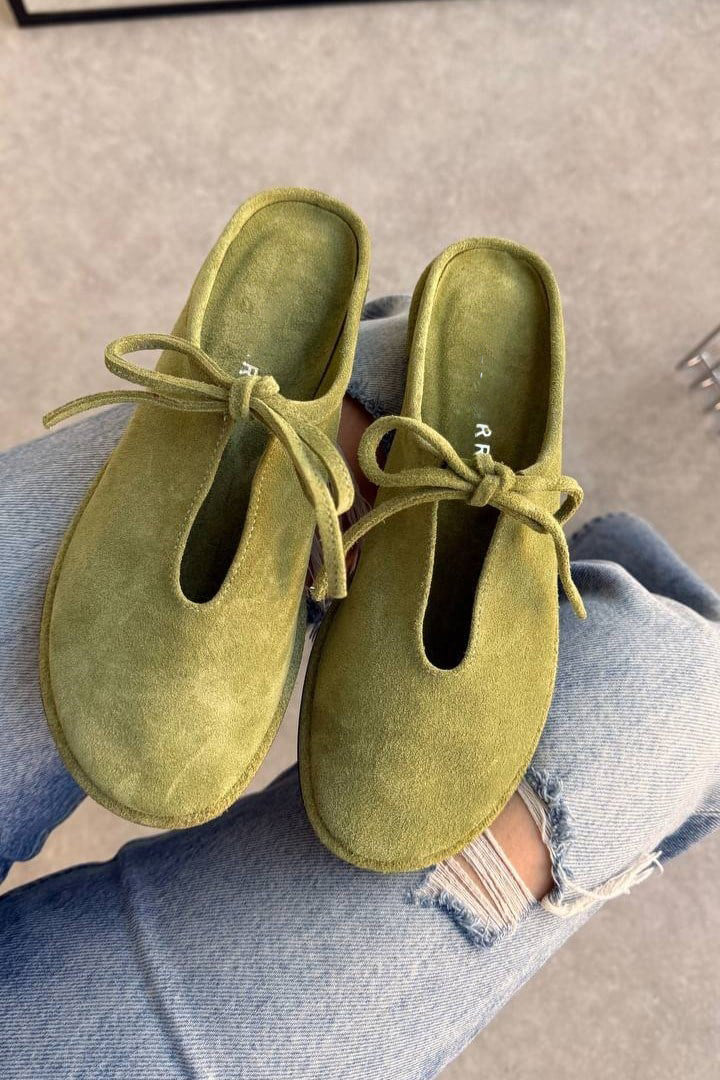 Vintage T-Cut Lace-Up Closed Toe Birken Mule Slides