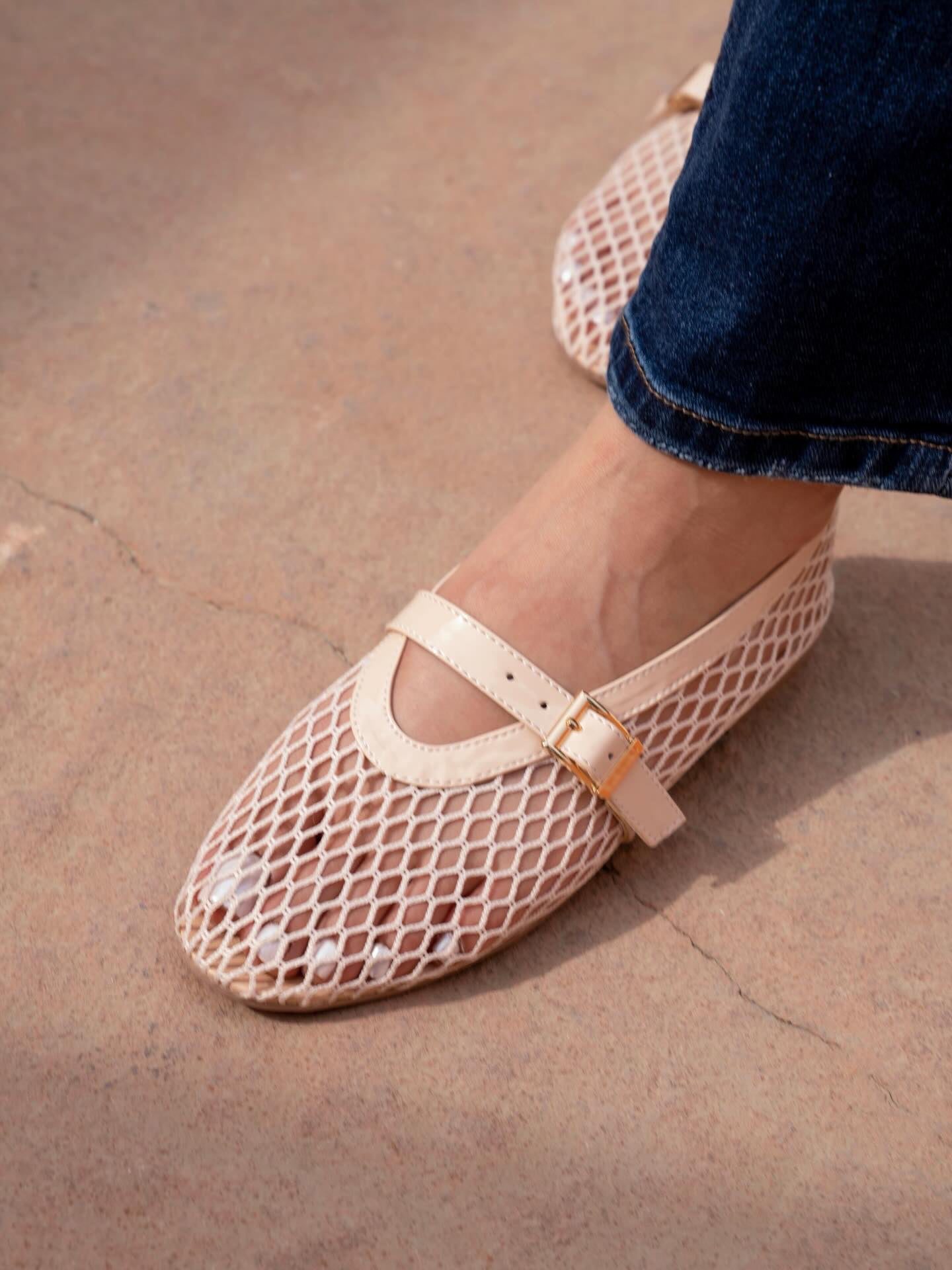Hollow Mesh Strap Mary Jane Flat Shoes