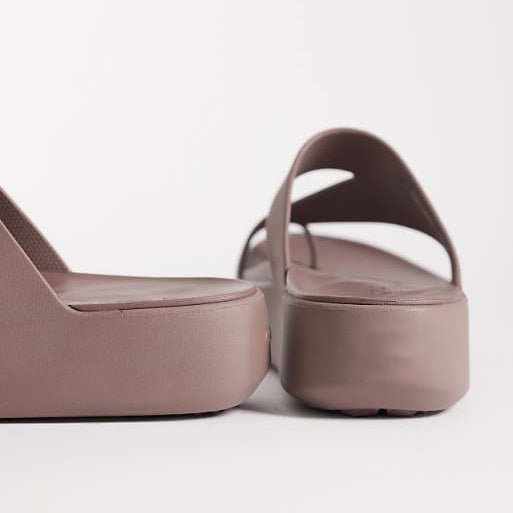 Ladies' Casual Slip-On Cushioned Cloud Slippers