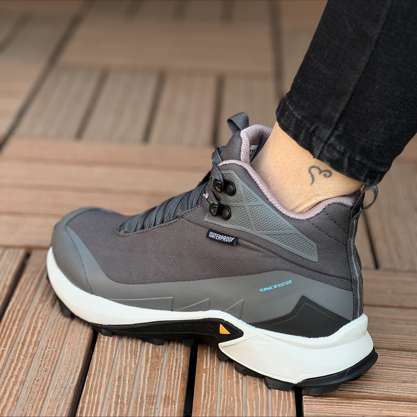 Anti-Slip Mountaineering EVENT Shoes