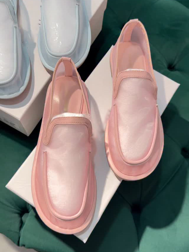 Ladies Mesh Breathable Slip-On Loafers