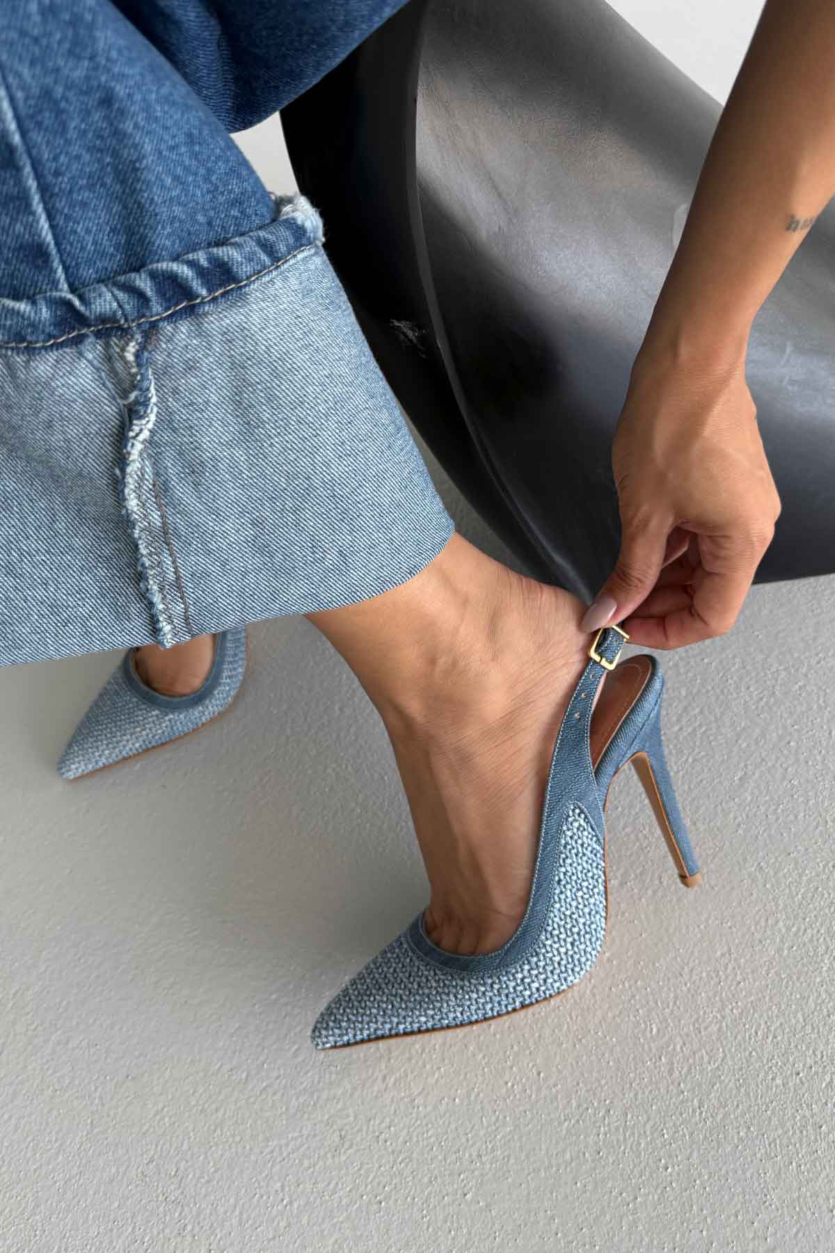Ladies' Denim Woven Pointed-Toe Slingback Heels