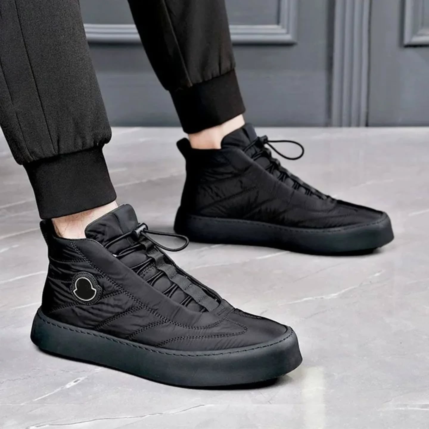 Men's High-Top Casual Boots - All-Black Quilted Style For Commuting & Leisure