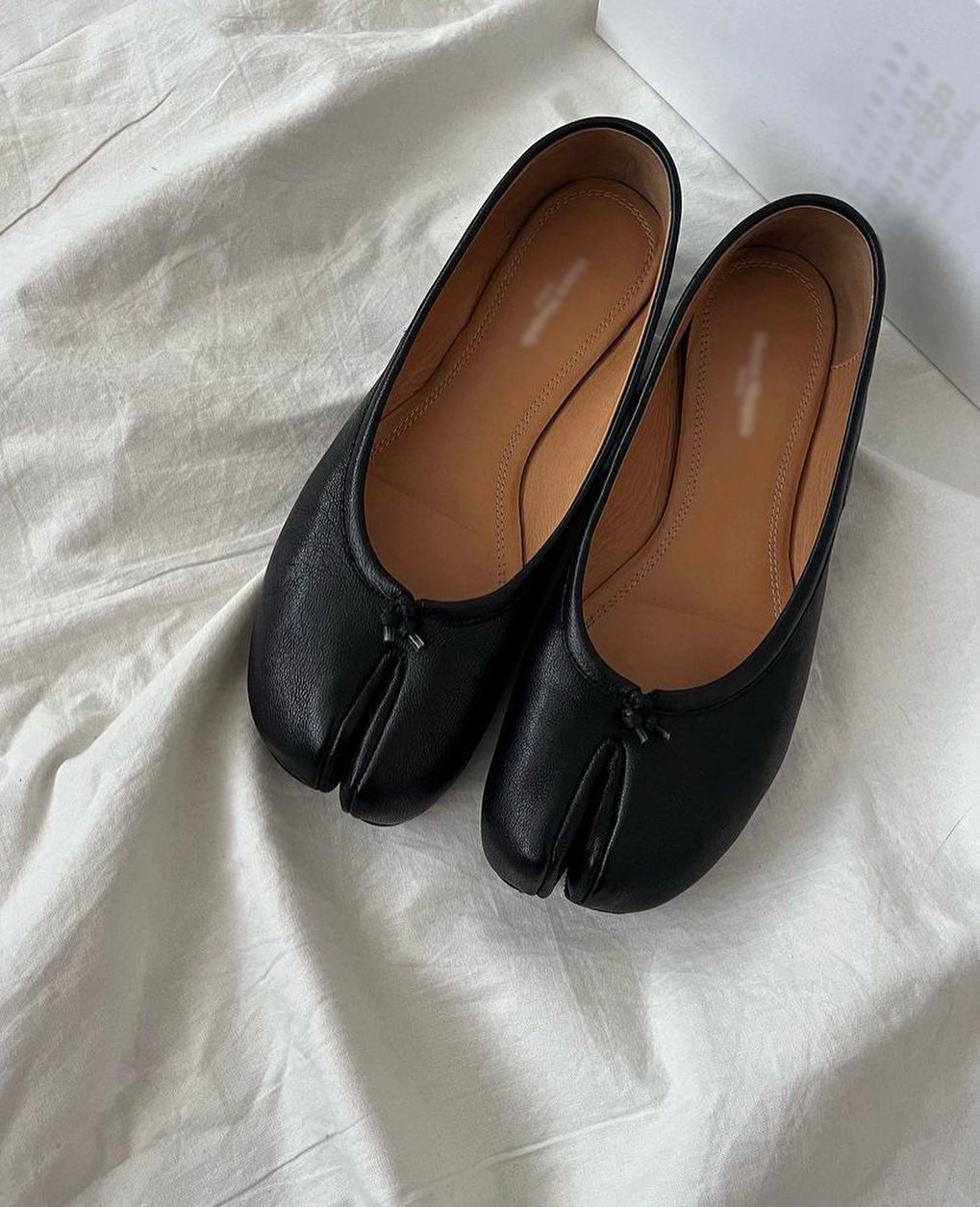 Genuine Leather Split-Toe Tabby Flat Ballerina Shoes