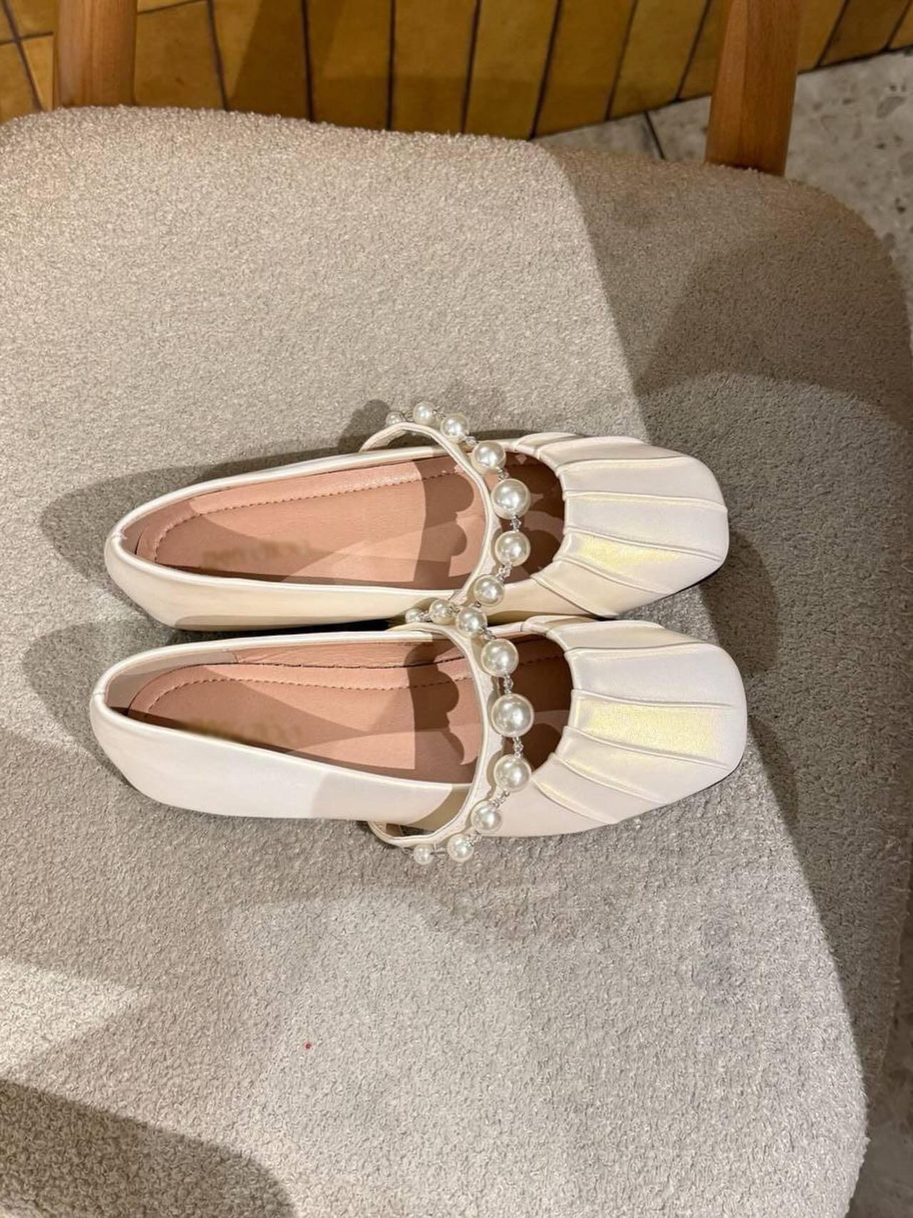 Ladies' Pearl Strap Pleated Square-Toe Ballet Flats