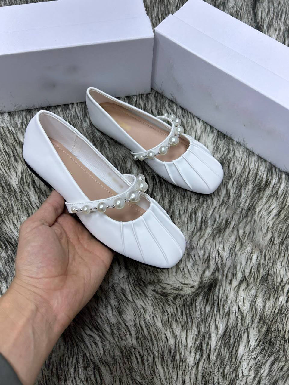Ladies' Pearl Strap Pleated Square-Toe Ballet Flats