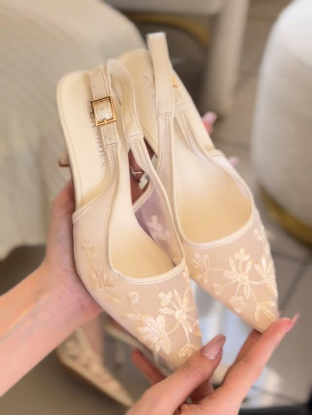 Ladies' Floral Embroidered Sheer Pointed-Toe Heels