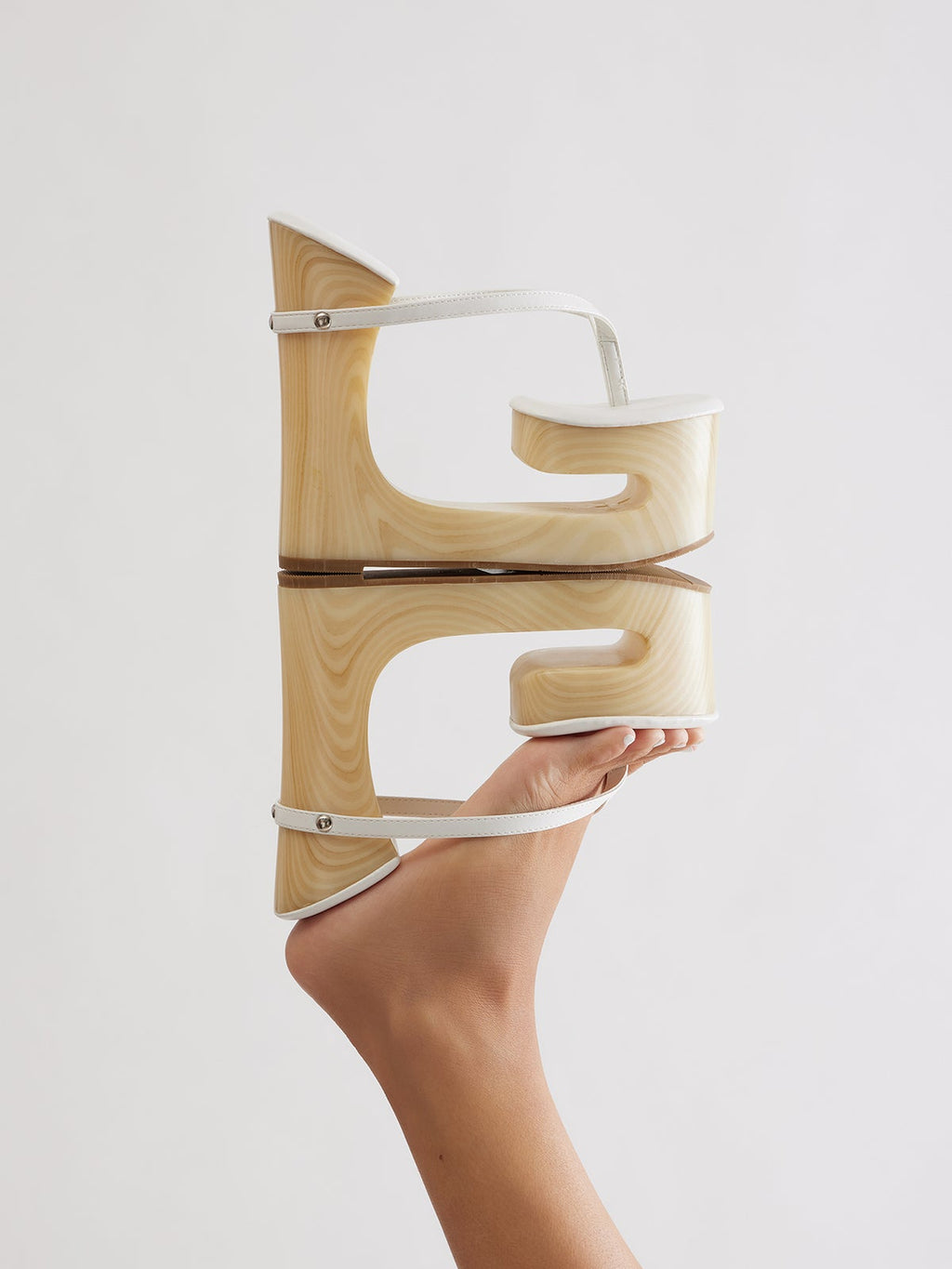 Avant-Garde Hollow Wood Grain Wedge Flip Flop Designer Platform Heel Sandals