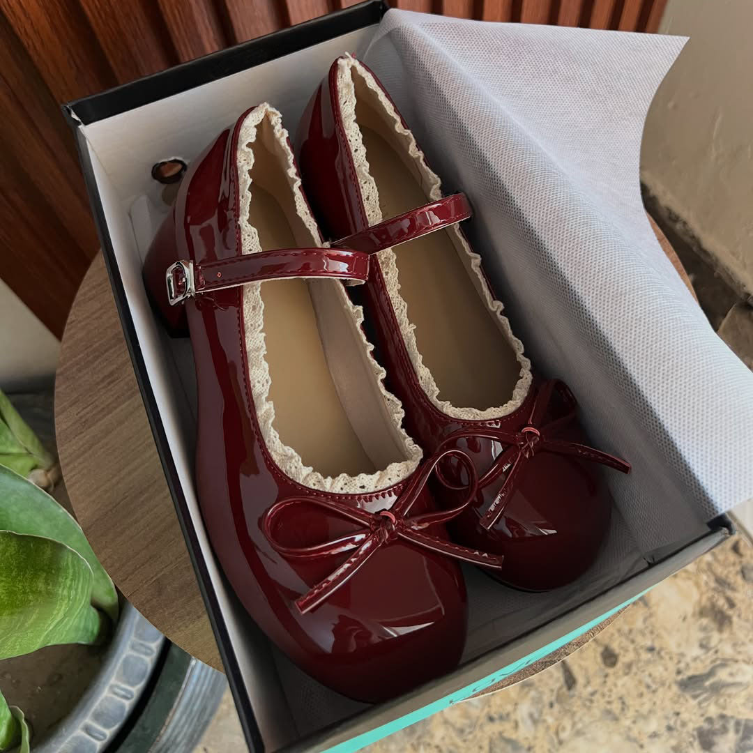 Ladies' Burgundy Patent Lace Trim Mary Jane Block Heels