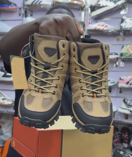 Men's High-Top Outdoor Boots | Slip-Resistant & Durable