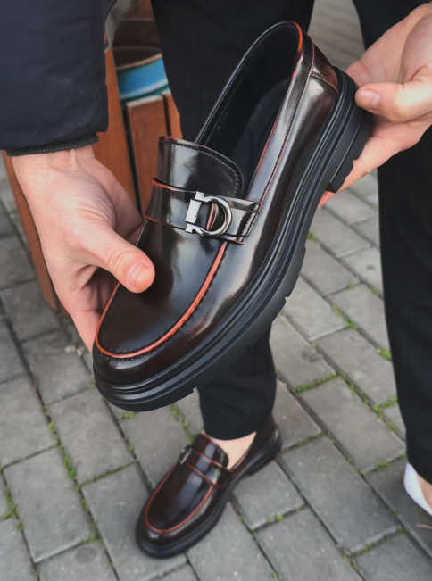 Contrast Stitching Slip-On Dress Shoes
