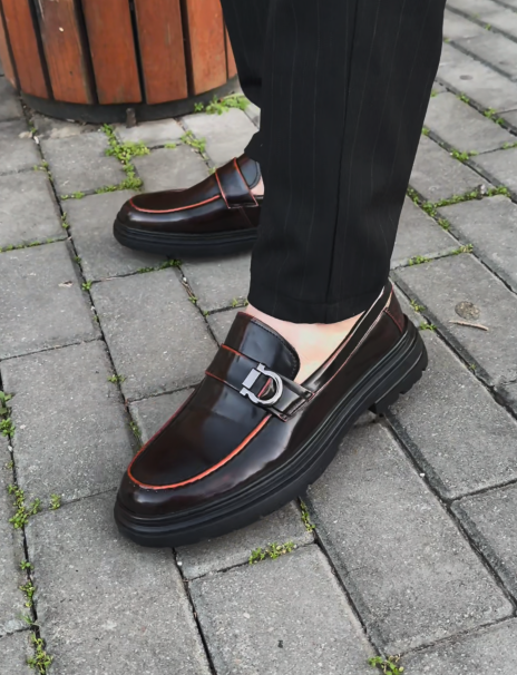 Contrast Stitching Slip-On Dress Shoes
