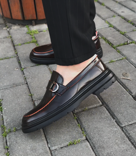 Contrast Stitching Slip-On Dress Shoes