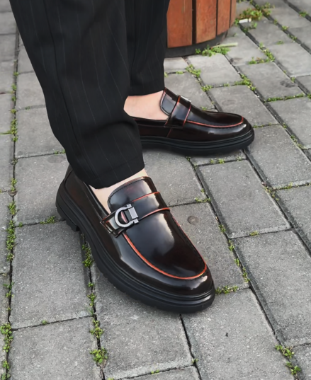 Contrast Stitching Slip-On Dress Shoes