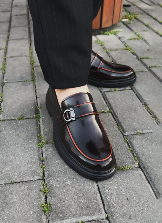 Contrast Stitching Slip-On Dress Shoes
