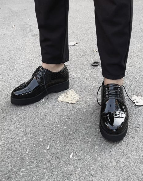 Crocodile-Embossed Patent Leather Monk Strap Derby Shoes
