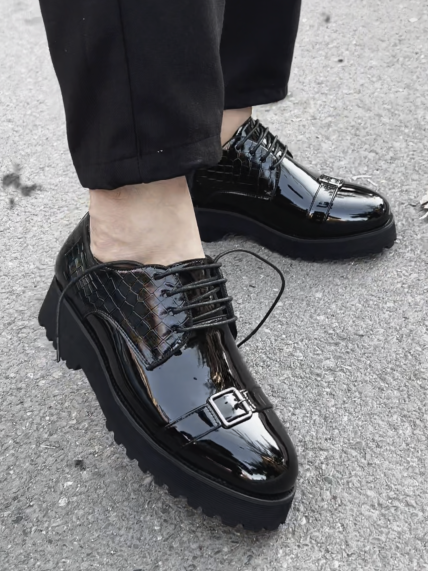 Crocodile-Embossed Patent Leather Monk Strap Derby Shoes