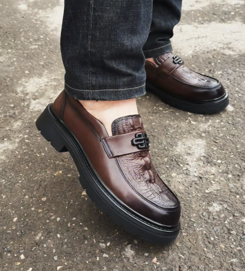 Crocodile-Embossed Leather Chinese Knot Buckle Loafers