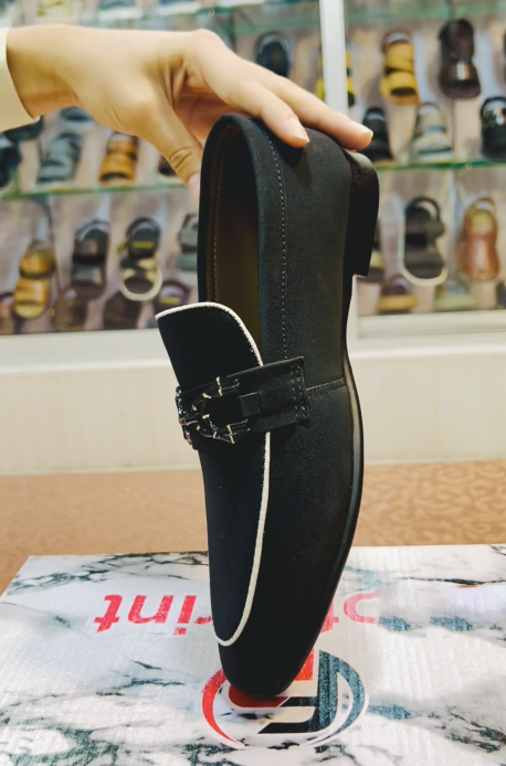 Men's Metal Buckle Loafers