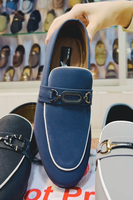 Men's Metal Buckle Loafers