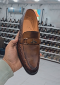 Men's Crocodile-Embossed Bee Buckle Loafers