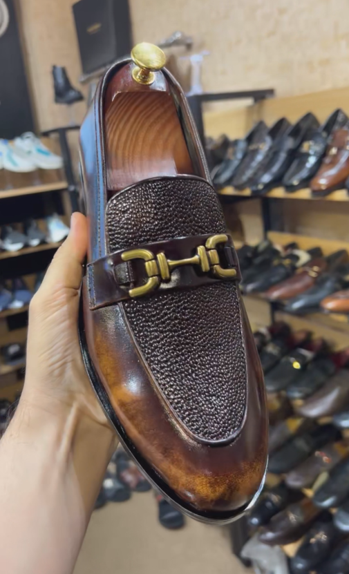 Men's Polished Gradient Leather Slip-On Dress Shoes