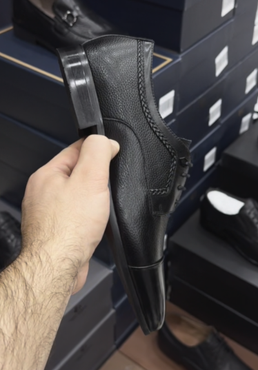 Men's Pebbled Leather Lace-Up Dress Shoes