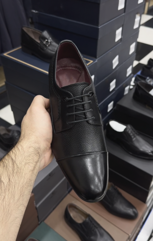 Men's Pebbled Leather Lace-Up Dress Shoes