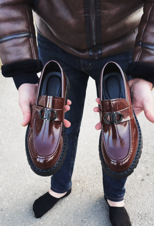 Men's Chunky Monogram Buckle Dress Shoes