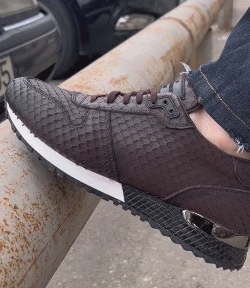 Men's Snake Pattern Leather Retro Sneakers