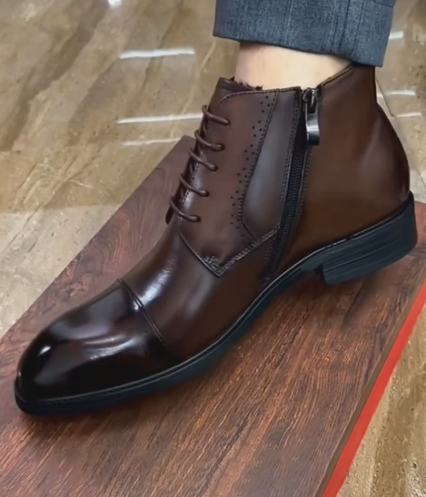 Men's Cap-Toe Brogue Chukka Boots