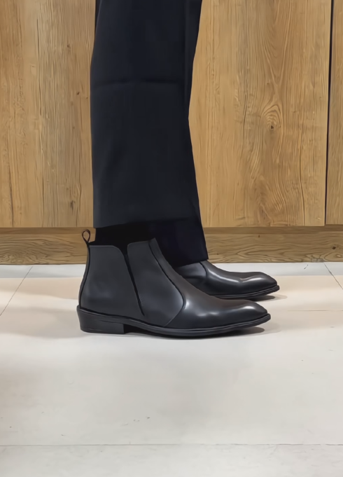 Men's Classic Pointed-Toe Chelsea Boots