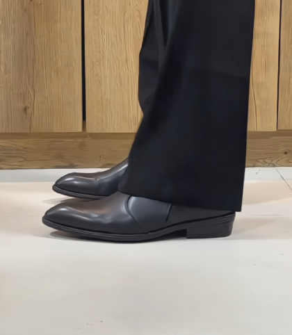 Men's Classic Pointed-Toe Chelsea Boots