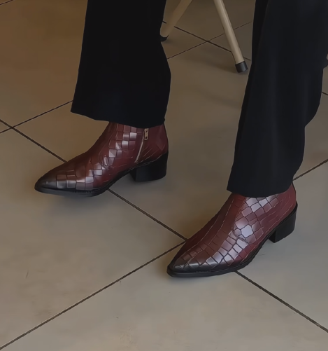 Men's Crocodile Embossed Pointed-Toe Ankle Boots