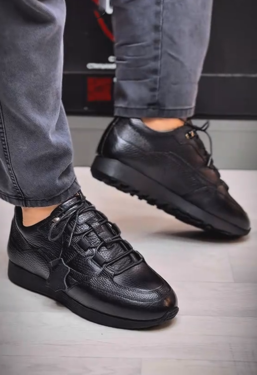 Men's Pebbled Leather Thick-Sole Casual Sneakers
