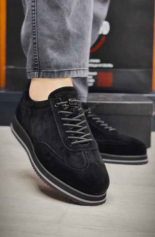 Men's Black Suede Retro Casual Sneakers