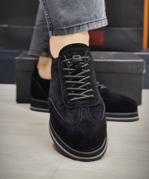 Men's Black Suede Retro Casual Sneakers
