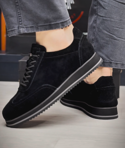 Men's Black Suede Retro Casual Sneakers