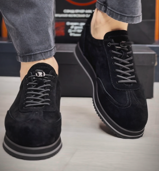 Men's Black Suede Retro Casual Sneakers