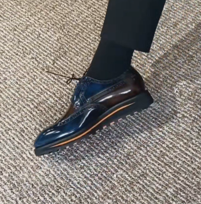 Men's Gradient Brogue Dress Shoes