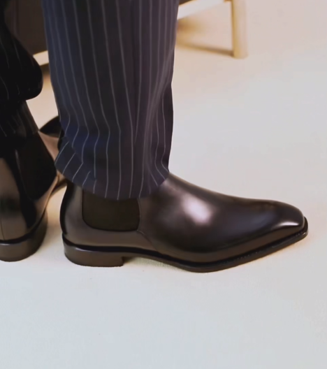 Men's Hand-Polished Black Chelsea Boots