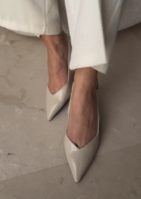 Ladies' Sculptural V-Cut Backless Stiletto Pumps