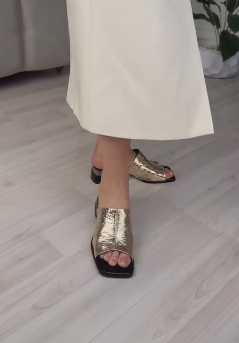 Ladies' Metallic Crinkled Leather Square-Toe Mule Sandals