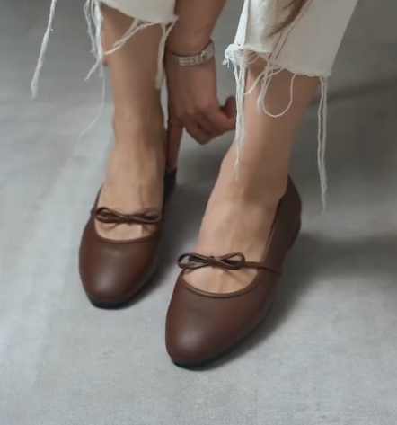 Ladies' Bow Detail Crisscross Strap Square-Toe Mary Jane Flats