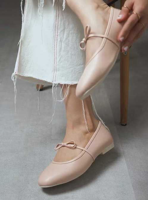 Ladies' Bow Detail Crisscross Strap Square-Toe Mary Jane Flats