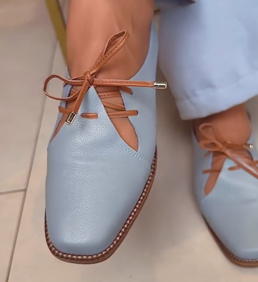 Ladies' Square-Toe Lace-Up Leather Flats